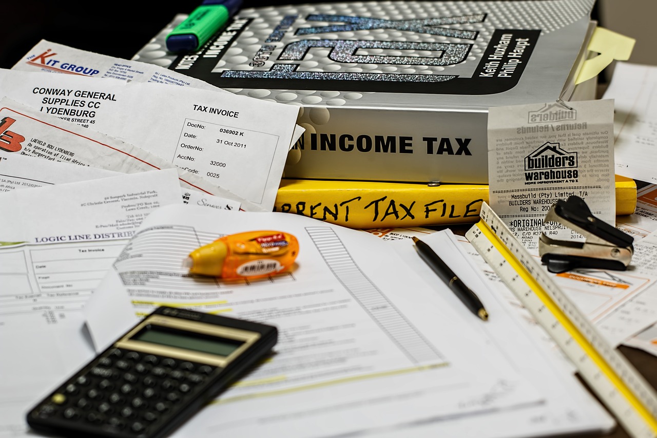 How to Stay Organized for Tax Season (Without the Stress)